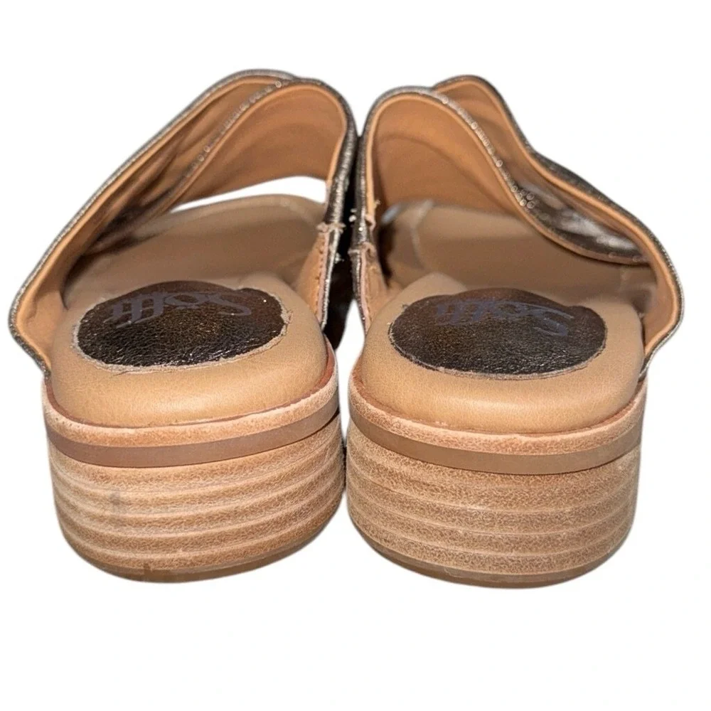 Sofft Womens Size 8 Gold Cross Strap‎ Flat Sandals